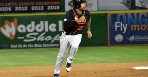 DUCKS BATTER BARNSTORMERS IN SERIES OPENER