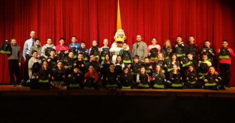 EAST ISLIP STUDENT WINS VISIT FROM THE DUCKS