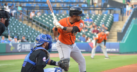 10TH INNING OUTBURST LIFTS DUCKS OVER BARNSTORMERS