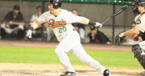 DUCKS STORM BACK WITH SEVEN-RUN SIXTH TO TOP BEES