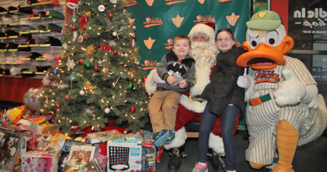 FREE PHOTOS WITH SANTA, QUACKERJACK, TOY DRIVE DECEMBER 1 AT BALLPARK