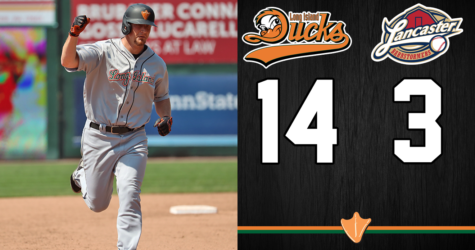 DICKERSON POWERS DUCKS TO WIN OVER BARNSTORMERS