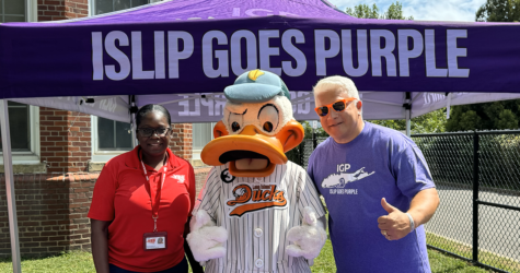 QUACKERJACK GETS READY FOR ISLIP GOES PURPLE