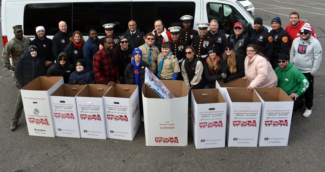 FAIRFIELD PROPERTIES BALLPARK HOSTS TOYS FOR TOTS DONATION DROP-OFF