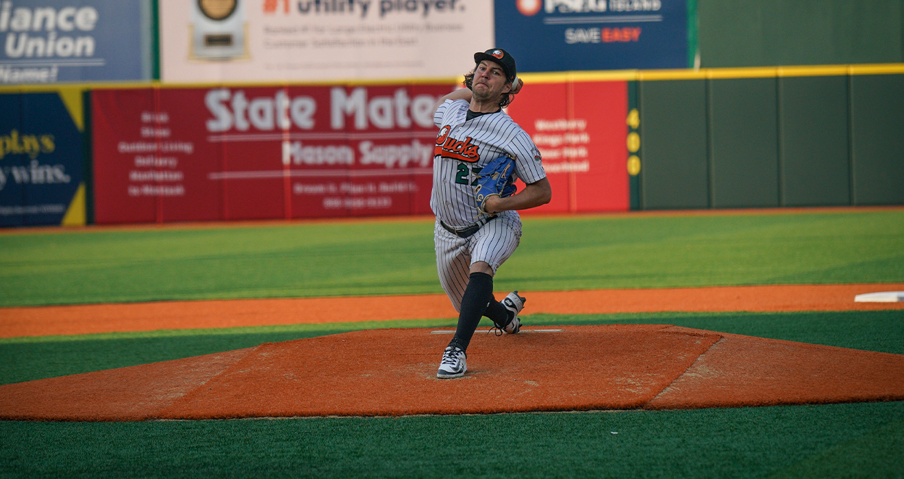 SELLOUT CROWD HELPS DUCKS OPEN 2026 SEASON